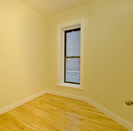 5th image of 524 W 123rd St APT 1W
