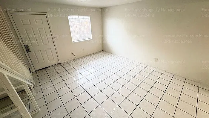 2 bed, 1.5 bath, 800 sqft, $1,250 — Photo 4