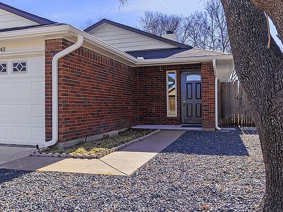 3rd image of 843 Prairie Creek Dr