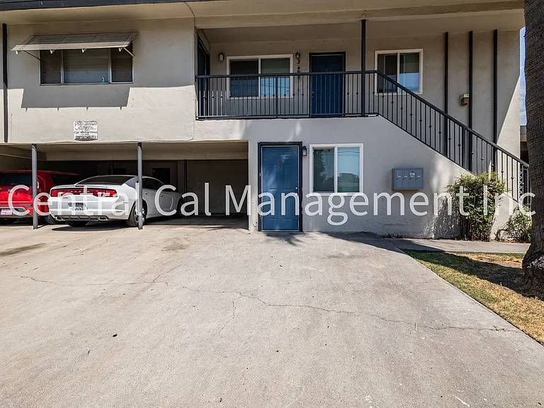 2334 Dracena St — Photo 2