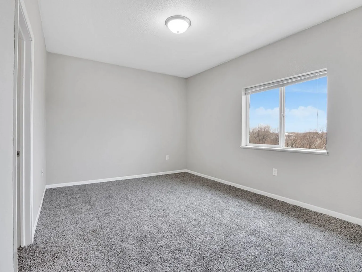 Cedar Hills Apartments — Photo 4
