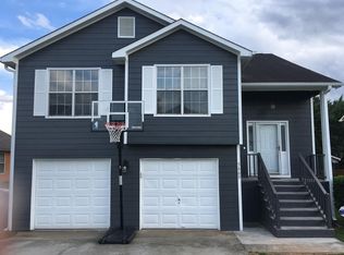 5689 Rock Shoals Way, College Park, GA