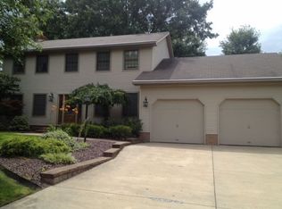 1375 Monticello Ave, Hermitage, PA 16148
