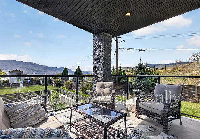 3859 Carrall Rd #1 — Photo 37