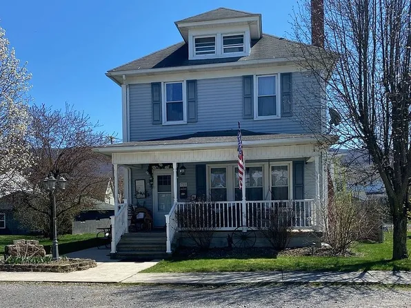 709 E 4th St, Bellwood, PA 16617