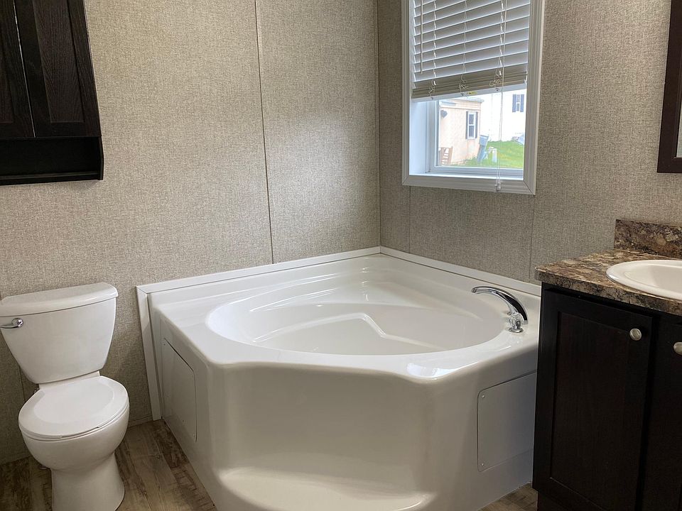 2nd image of 4600 Cardinal Dr
