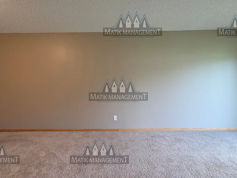 718 10th St SW — Photo 36