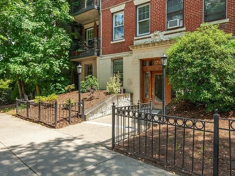 1746 Commonwealth Ave #4 — Photo 7