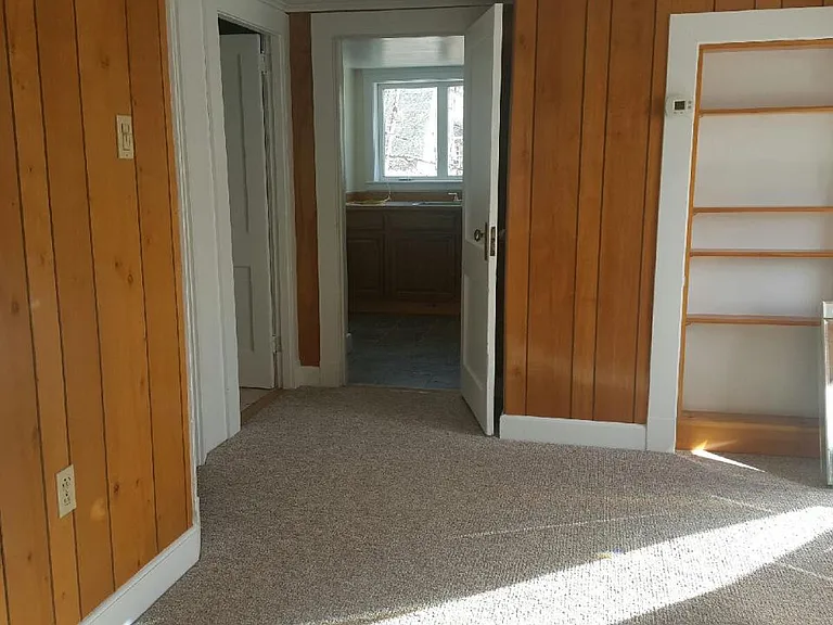 Parkview Ave — Photo 1