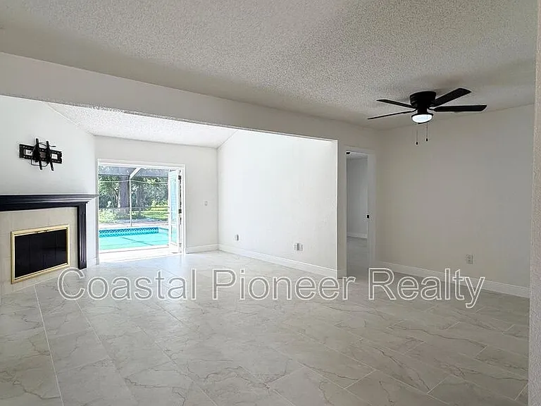 18306 Crawley Rd — Photo 16