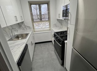 6738C 190th Ln APT 3B, Fresh Meadows, NY 11365