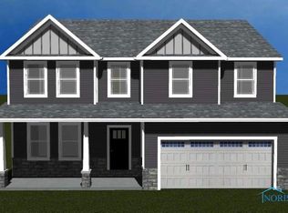 138 Valley Hall Dr, Perrysburg, OH