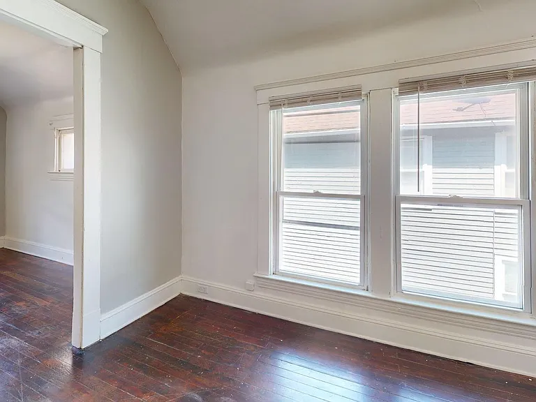 3865 W 16th St — Photo 18