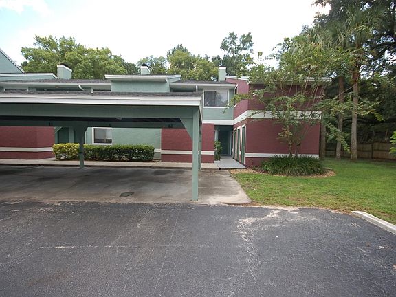 2nd image of 864 Breckenridge Vlg