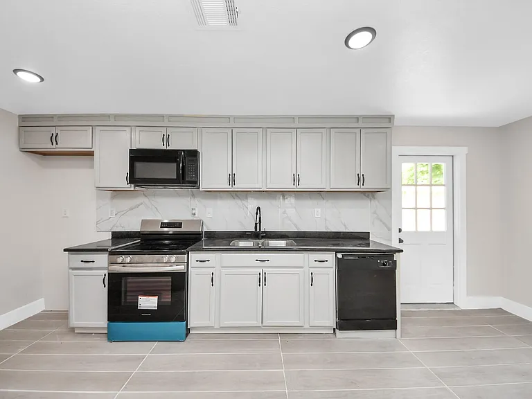 5903 Belneath St #A — Photo 9