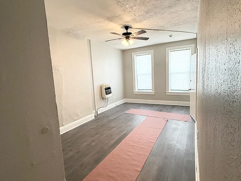 611 E Market St #1 — Photo 5