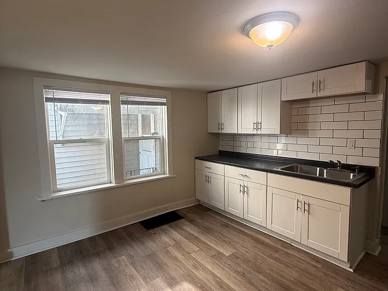 134 E Concordia Ave #A — Photo 6