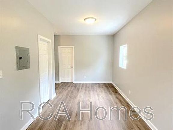 2nd image of 3519 Balsam Ave Unit 5