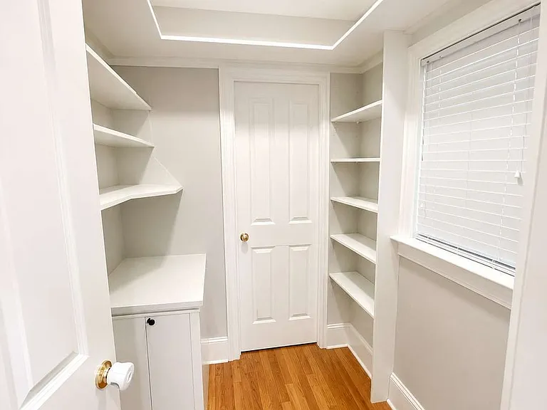 479 Woodward Ave SE — Photo 4