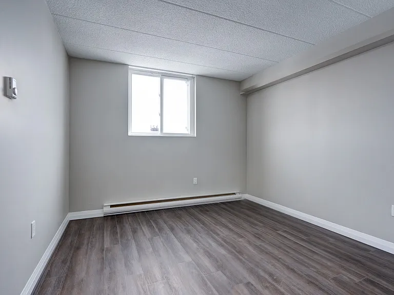 57 N Park St — Photo 12