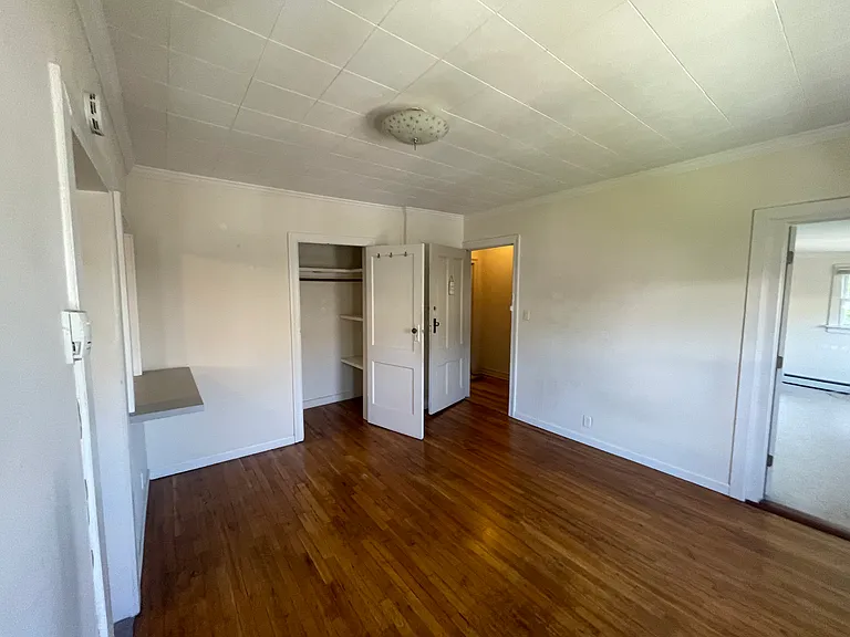 103 E Main St #B — Photo 5