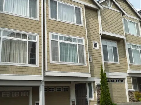 11840 SE 4th Pl APT 302, Bellevue, WA 98005