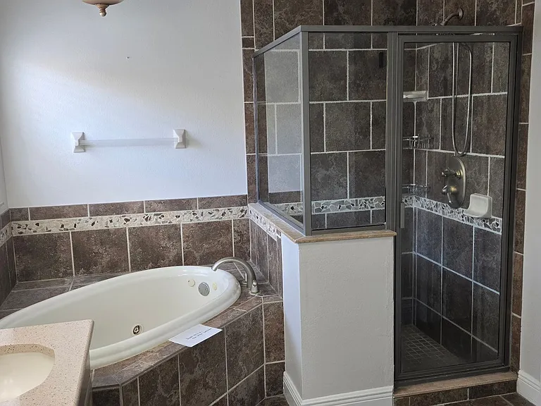 31241 Kirkshire Ct #L — Photo 33