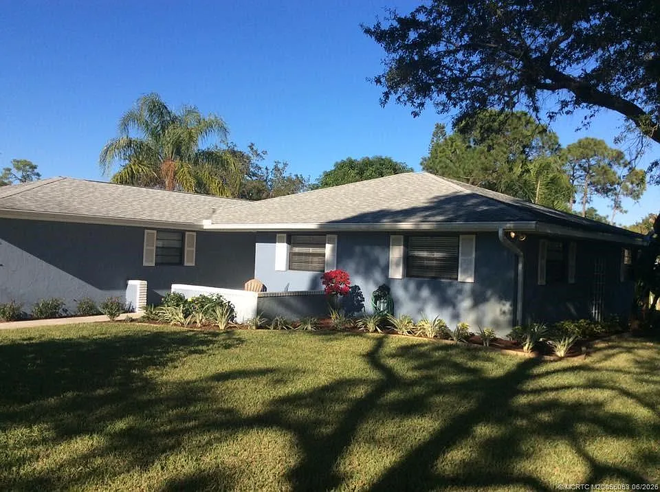 3 bed, 2.0 bath, 1868 sqft, $4,800 — Photo 1