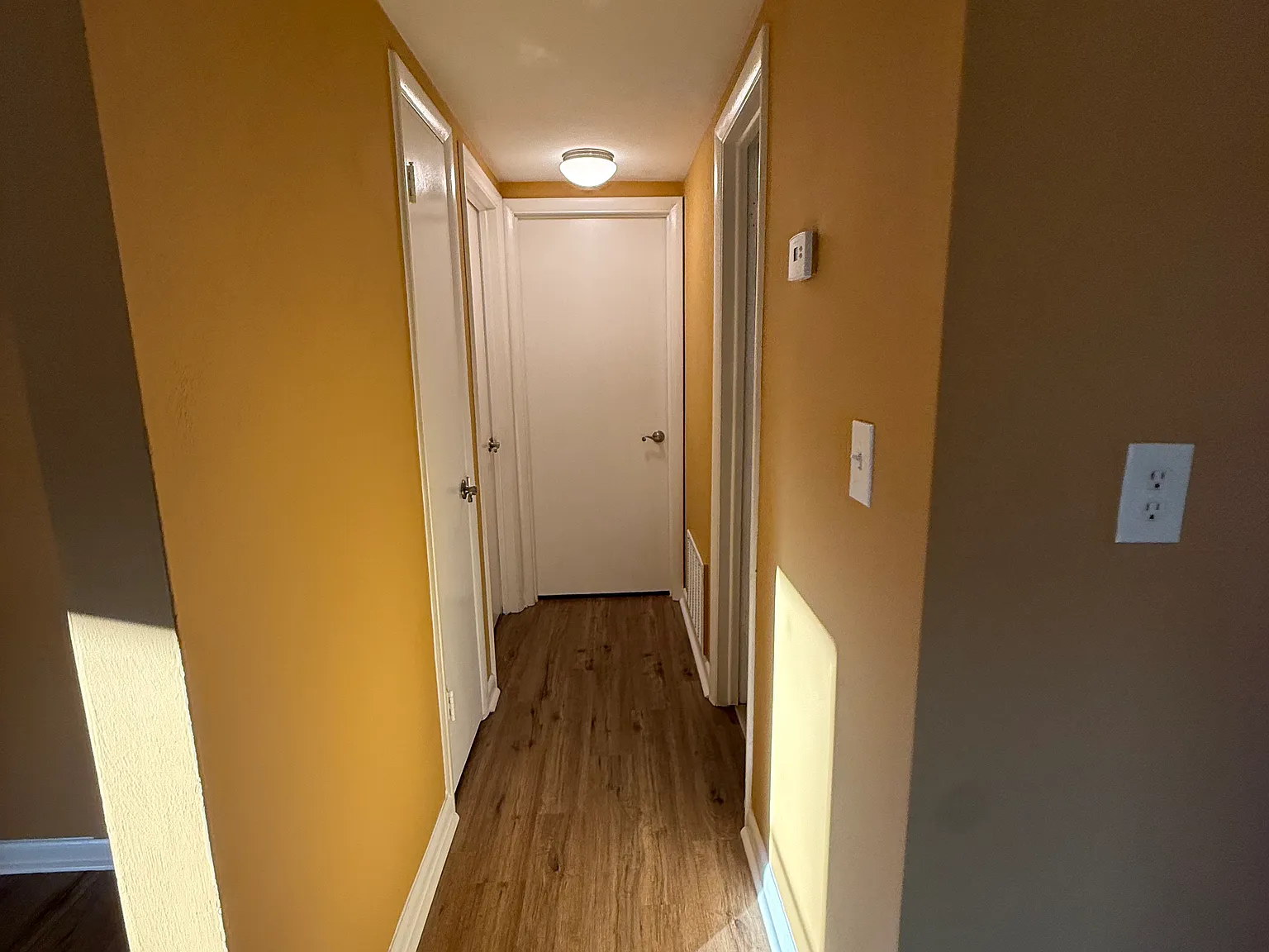 1022 E Balview Ave — Photo 2