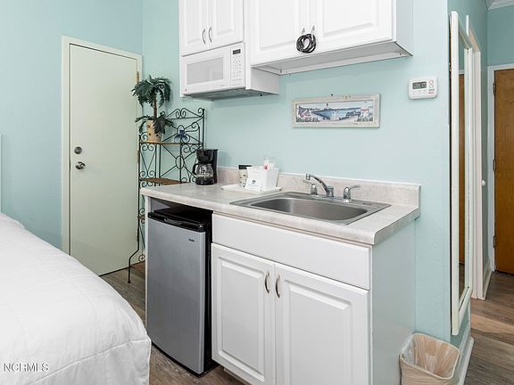 5th image of 602 W Fort Macon Road #139