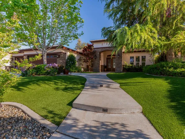 12413 Locksley Dr, Bakersfield, CA 93311