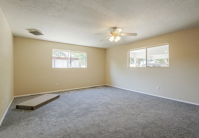 718 Brassie Dr — Photo 8
