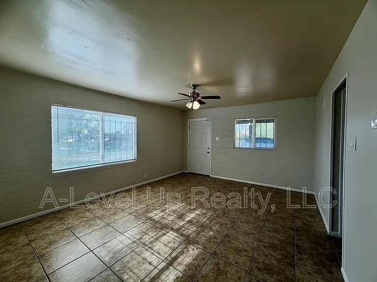 2304 E Monterey Vis #1 — Photo 10