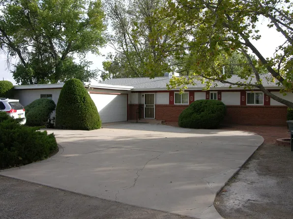 910 Alameda Rd NW, Albuquerque, NM 87114