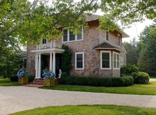 24 S Howells Point Rd, Bellport, NY 11713