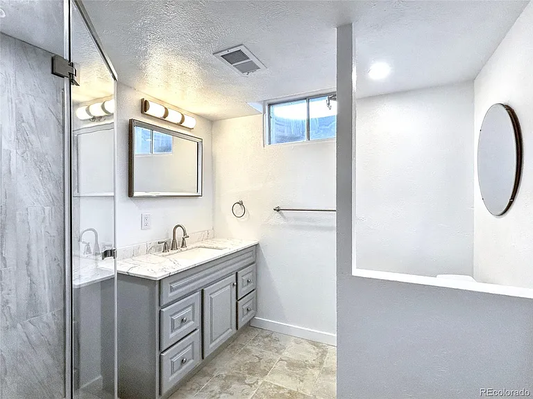 5960 S Logan Ct — Photo 26