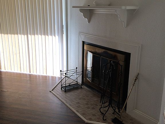 2nd image of 613 E 9th Ave