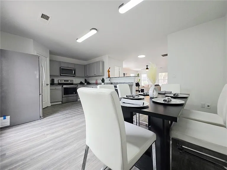2529 Piering Dr — Photo 31