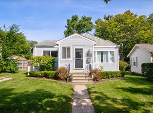 716 Renshaw St, Rochester, MI 48307