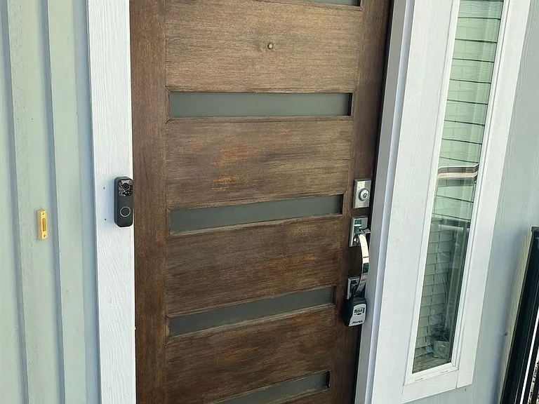 7205 Tybalt St — Photo 3