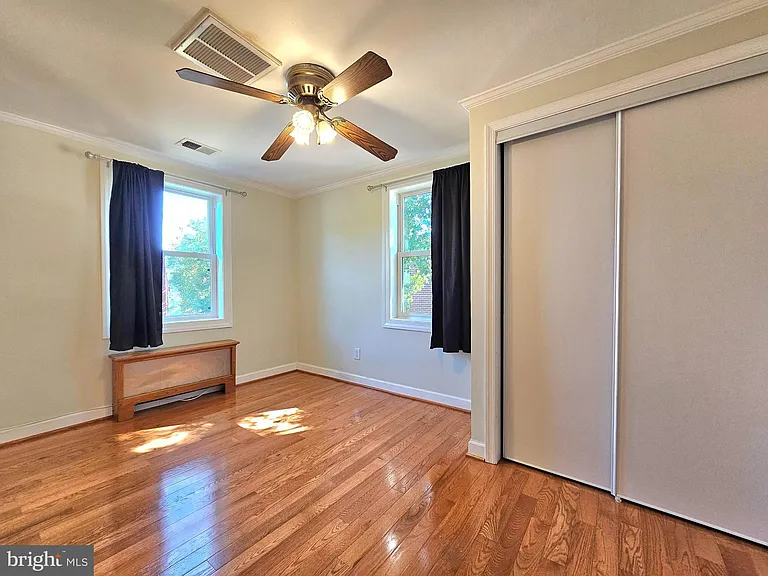 3109 Mosby St — Photo 17