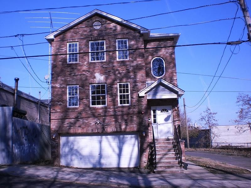 1st image of 29 Delavan Ave Floor 2