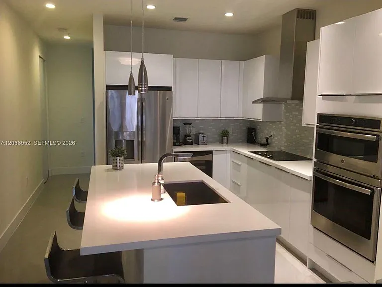 10260 NW 63rd Ter #201 — Photo 8