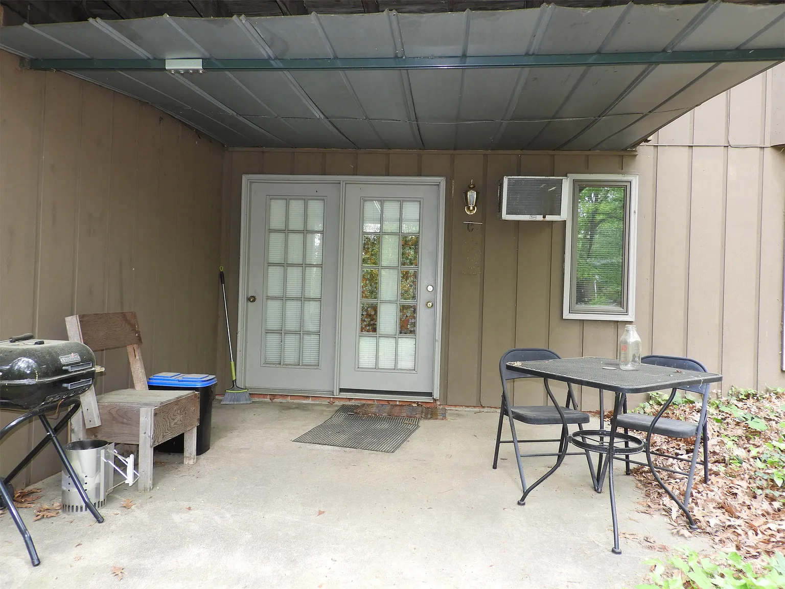 Inglewood Drive - C — Photo 2