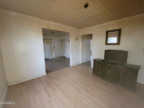 5th image of 4208 McCalla Ave