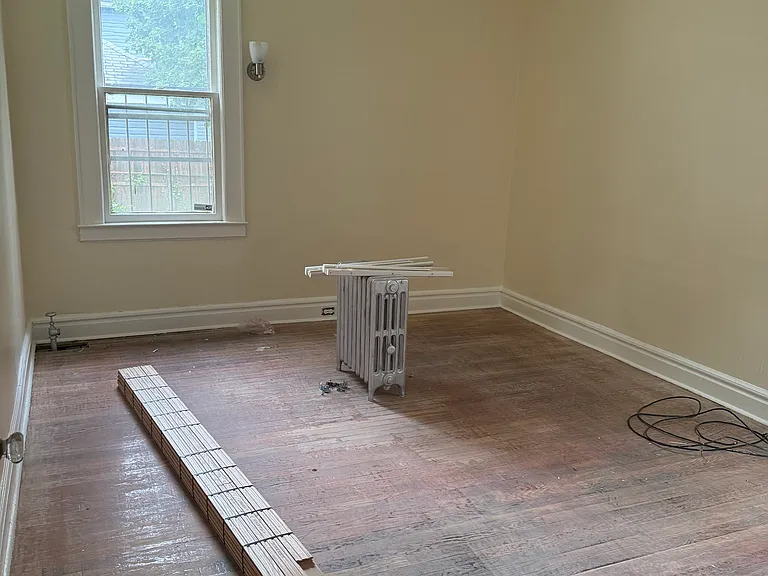 17-19 Monticello Ave #1 — Photo 7