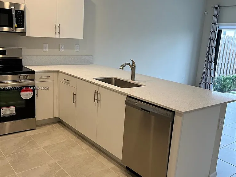 11889 SW 245th Ter — Photo 5