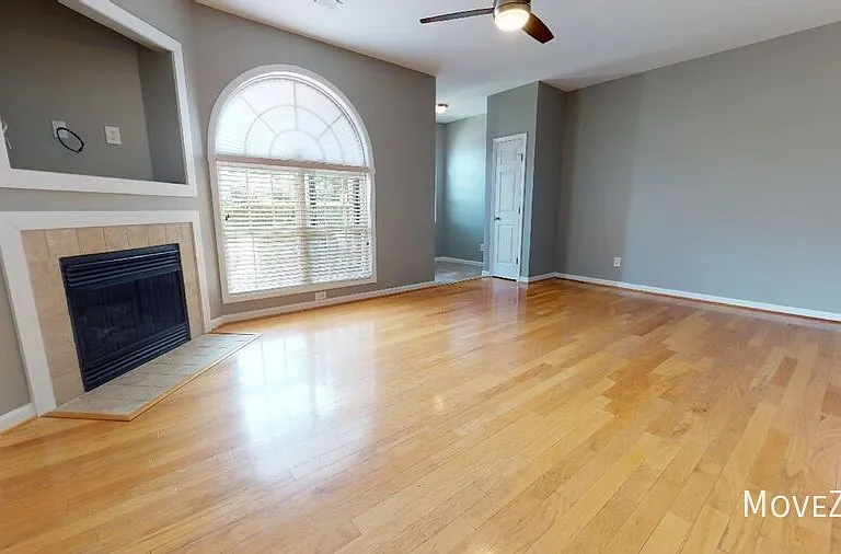 2121 Piney Brook Rd #104 — Photo 8