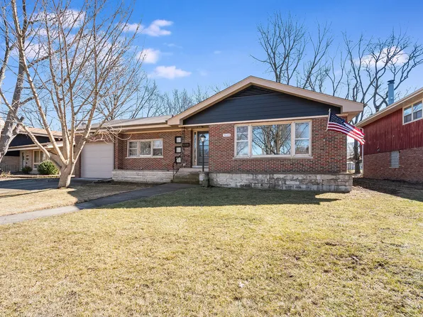 3628 Cherry Hill Dr, Flossmoor, IL 60422