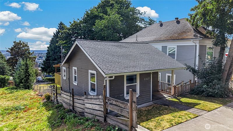3rd image of 2327 S G Street
